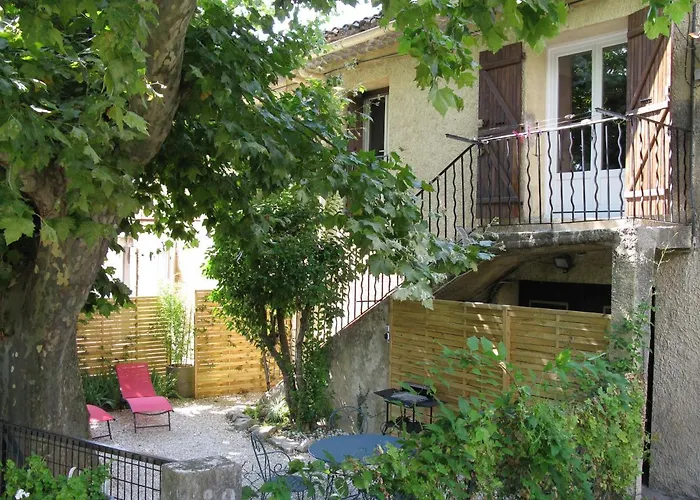 Location& Gites